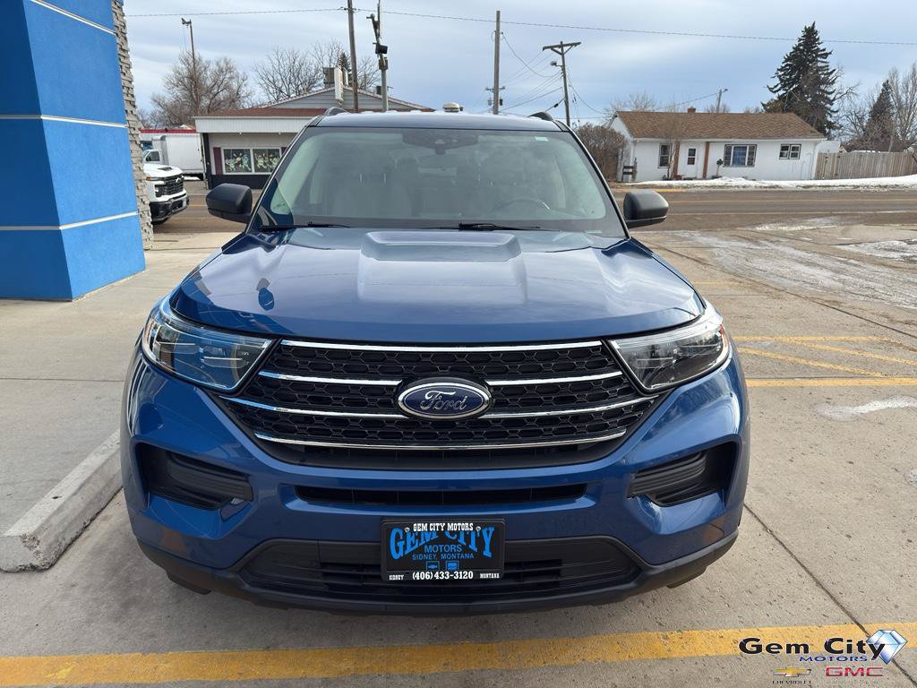 Used 2020 Ford Explorer XLT w/ Comfort Package AWD/4WD image 3