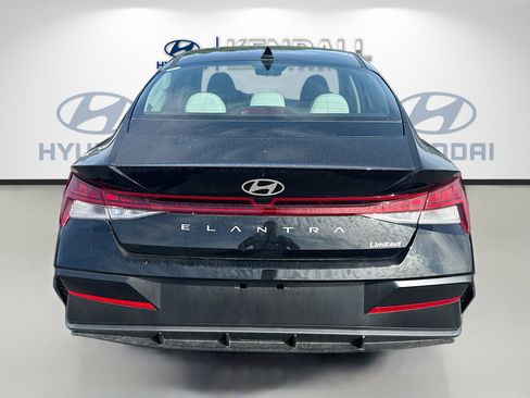 New 2026 Hyundai Elantra Limited FWD image 5
