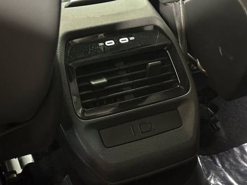 Certified 2022 Volkswagen ID.4 Pro S image 16