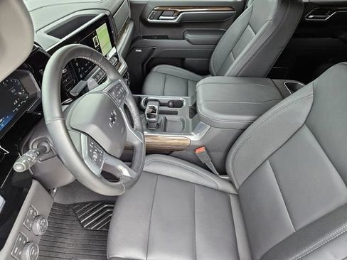 Used 2026 Chevrolet Silverado 1500 LT Trail Boss w/ LT Trail Boss Premium Package AWD/4WD image 14