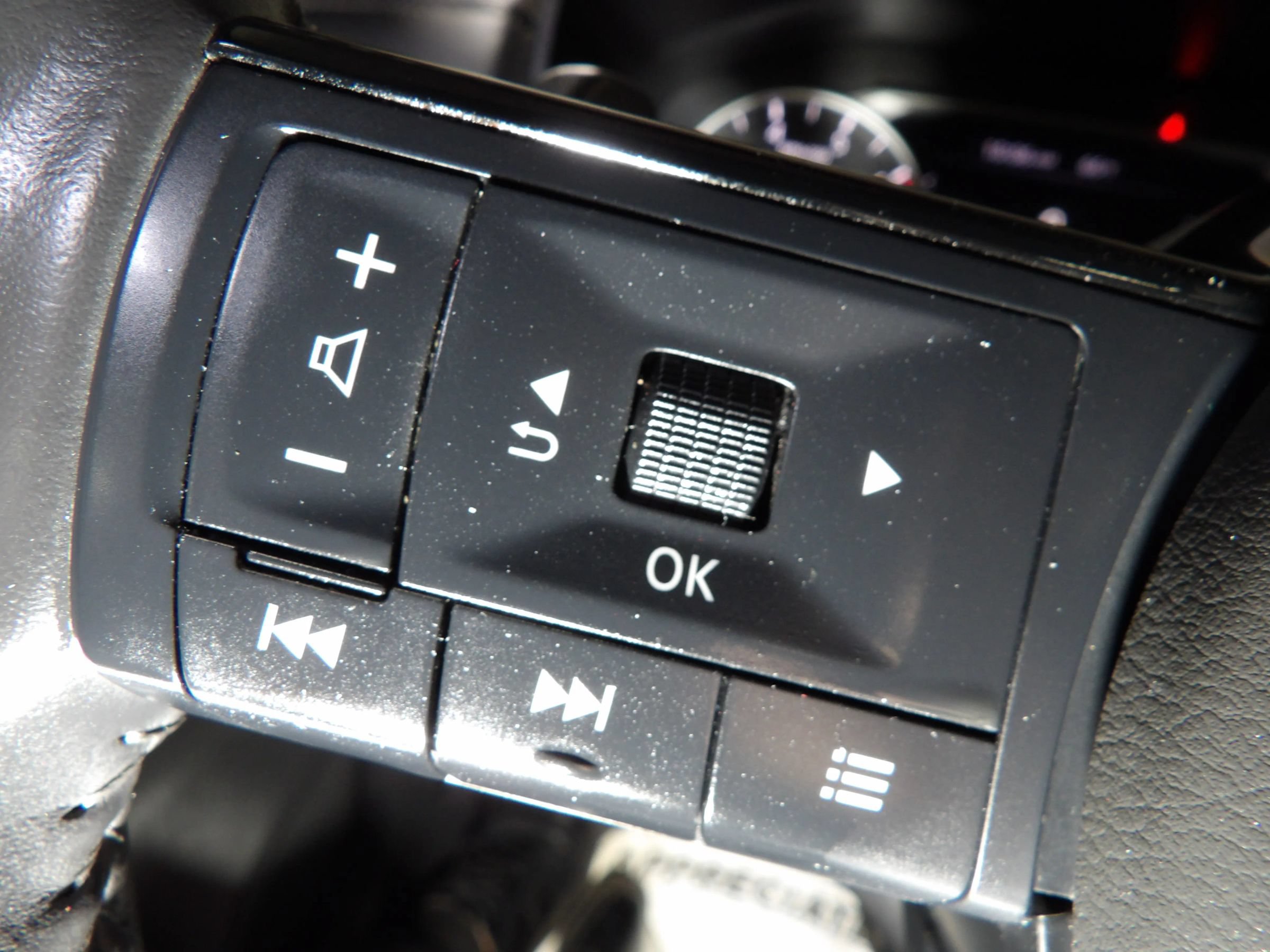 Used 2021 Nissan Rogue SV w/ Premium Package AWD/4WD image 21