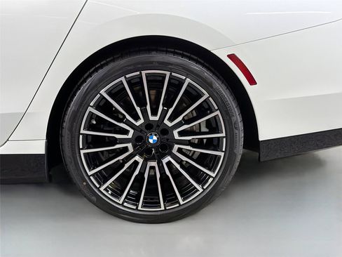 New 2026 BMW 750e xDrive AWD/4WD image 27