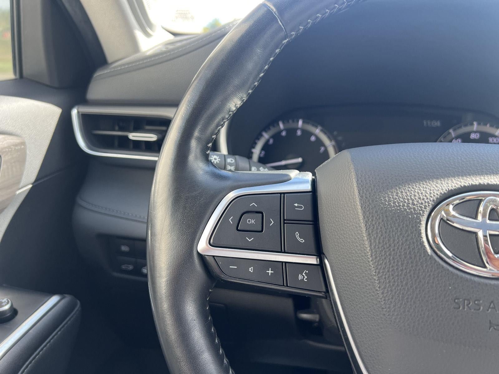 Used 2020 Toyota Highlander Limited AWD/4WD image 29