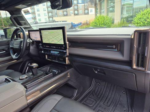 Used 2024 GMC Hummer EV 3X AWD/4WD image 33