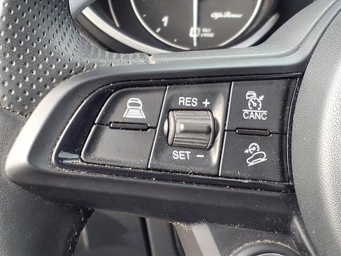 Used 2023 Alfa Romeo Stelvio Sprint image 21