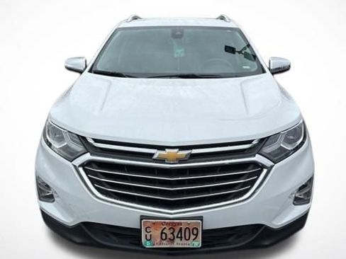 Used 2020 Chevrolet Equinox Premier image 2