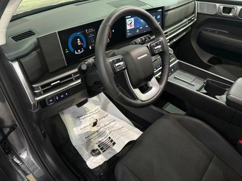 Used 2026 Hyundai Santa Fe SE FWD image 12