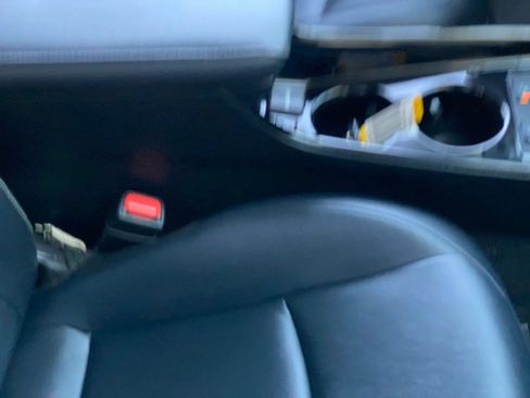 Used 2022 Toyota Prius Prime Limited FWD image 36