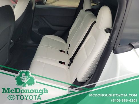 Used 2022 Tesla Model Y Performance image 16