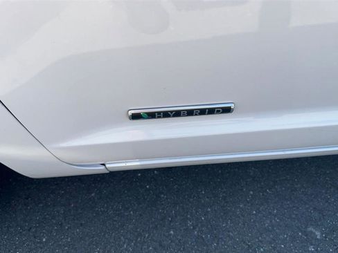 Used 2011 Lincoln MKZ Hybrid w/ 201A Rapid Spec Order Code image 33