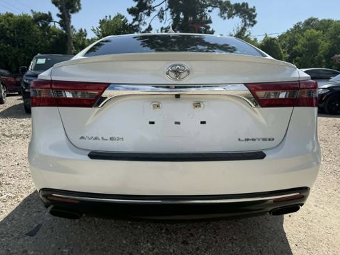Used 2016 Toyota Avalon Limited w/ Toyota Safety Sense Package FWD image 7