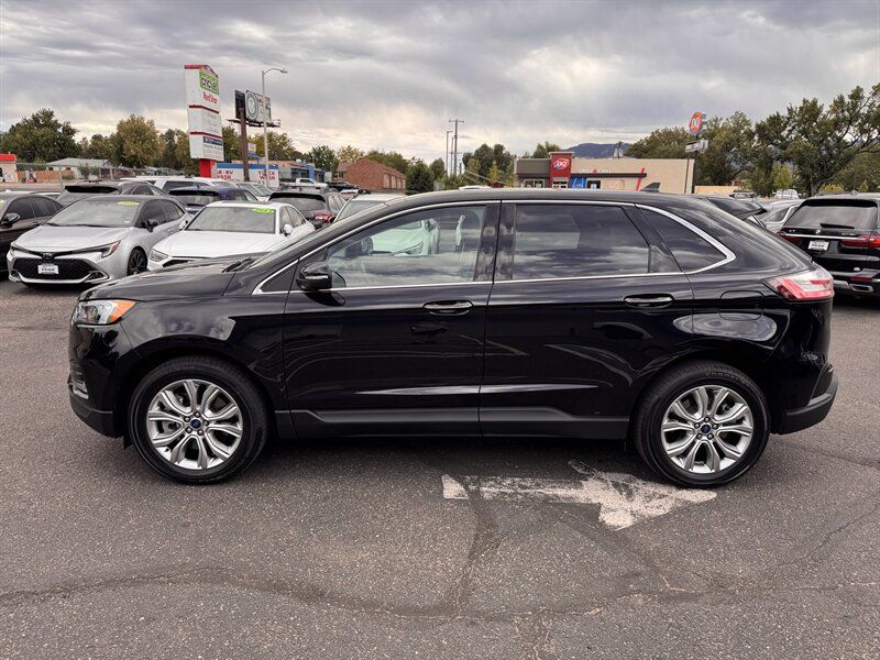 Used 2022 Ford Edge Titanium w/ Class II Trailer Tow Package AWD/4WD image 4