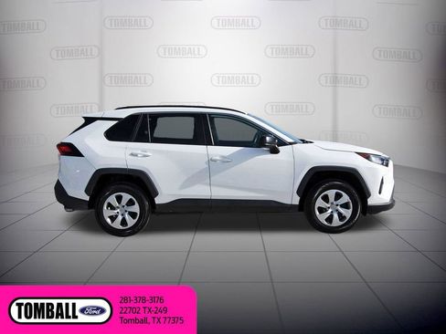 Used 2021 Toyota RAV4 LE image 8