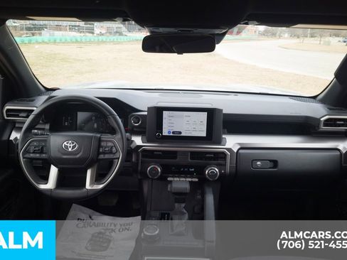 Used 2025 Toyota 4Runner SR5 AWD/4WD image 20