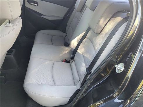 Used 2019 Toyota Yaris LE image 19