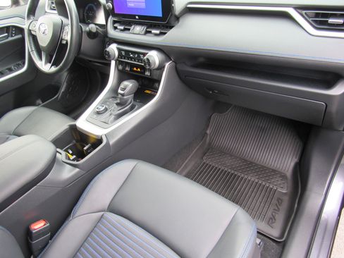 Used 2024 Toyota RAV4 XSE w/ Advanced Technology Package image 18