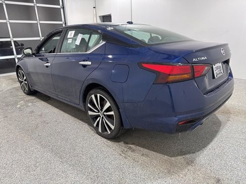 Used 2019 Nissan Altima 2.5 Platinum image 4