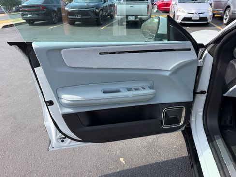 New 2026 Polestar Polestar 4 AWD/4WD image 19