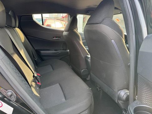 Used 2019 Toyota C-HR XLE FWD image 9