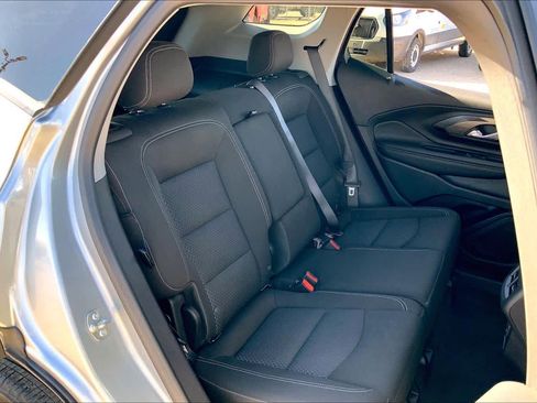 Used 2024 GMC Terrain SLE image 19