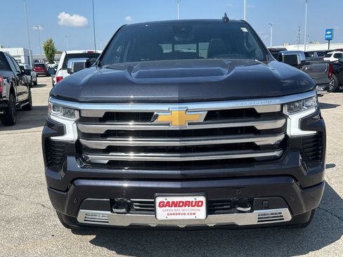 Certified 2024 Chevrolet Silverado 1500 High Country w/ Technology Package AWD/4WD image 3