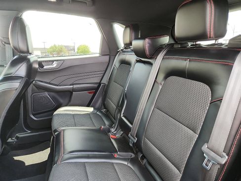 Used 2024 Ford Escape ST-Line w/ Tech Pack #1 image 8