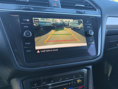 Certified 2023 Volkswagen Tiguan SE w/ Panoramic Sunroof Package image 27