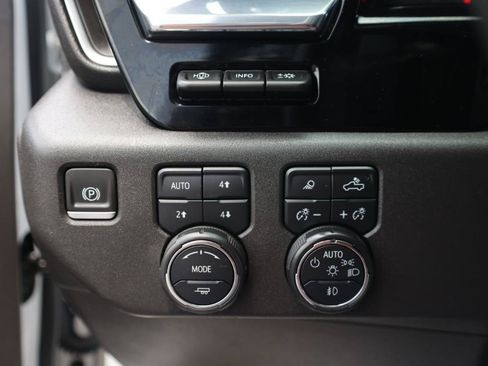 Used 2024 Chevrolet Silverado 1500 LTZ w/ LTZ Premium Package AWD/4WD image 35
