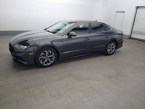 Used 2022 Hyundai Sonata SEL FWD image 2
