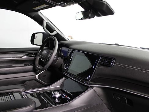 Used 2022 Jeep Wagoneer Series I image 12