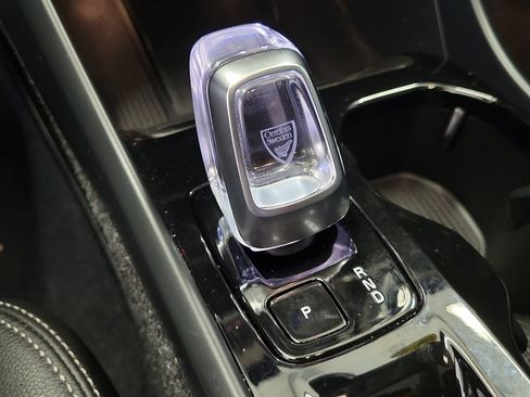 Certified 2026 Volvo XC40 B5 Plus AWD/4WD image 31