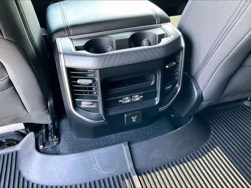 Used 2025 RAM 1500 Big Horn AWD/4WD image 32