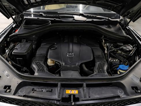 Used 2018 Mercedes-Benz GLS 450 4MATIC w/ Premium Package image 64