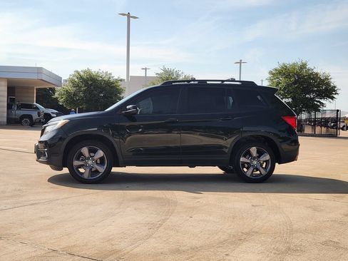 Used 2020 Honda Passport Touring image 4