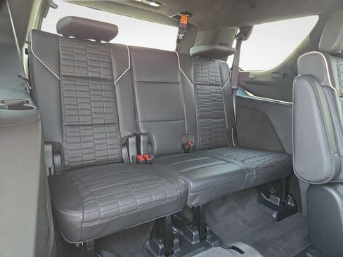 Certified 2023 Cadillac Escalade Sport Platinum w/ Heavy-Duty Trailer Package AWD/4WD image 43