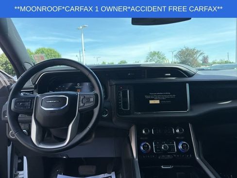 Used 2024 GMC Yukon XL Denali AWD/4WD image 22