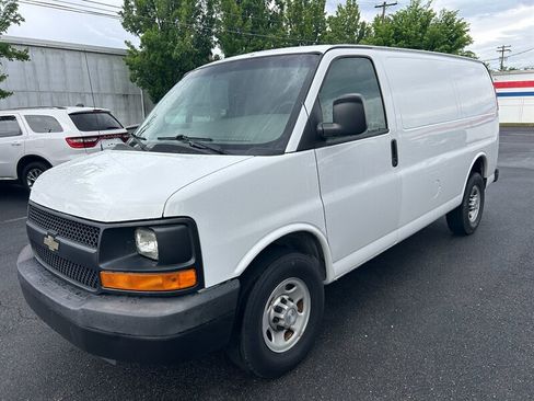 Used 2013 Chevrolet Express 2500 RWD image 8