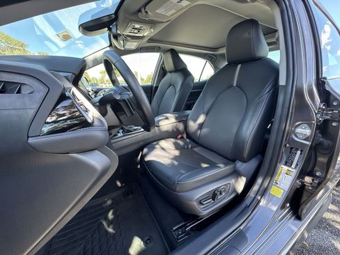 Used 2022 Toyota Camry XSE image 13