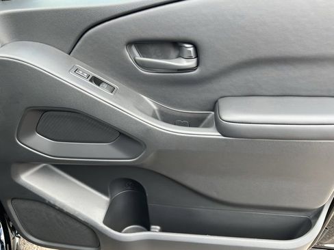 New 2026 Nissan Frontier SV image 21