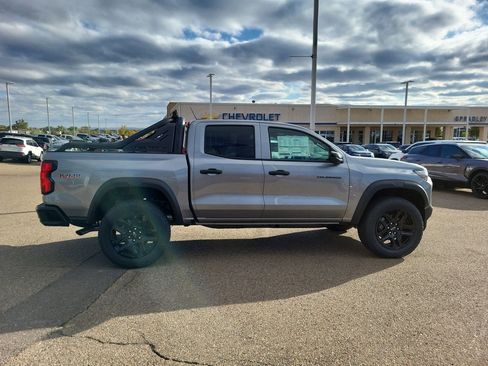 New 2025 Chevrolet Colorado Trail Boss w/ Midnight Edition image 9