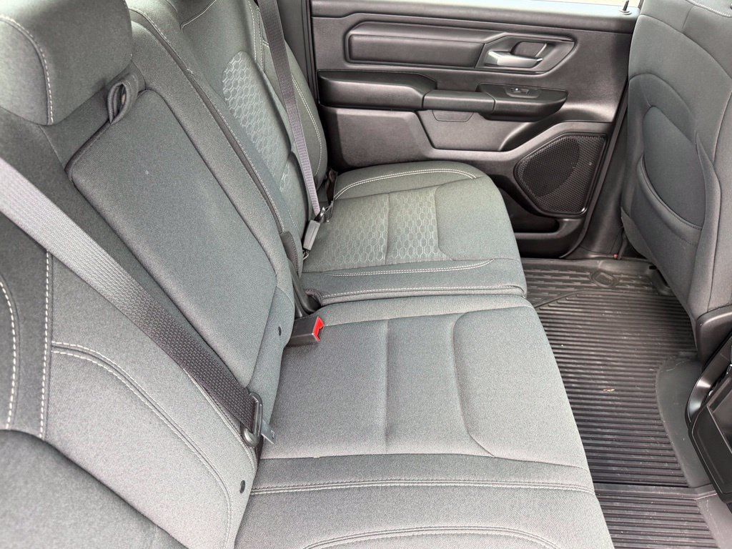 Used 2025 RAM 1500 Warlock AWD/4WD image 16