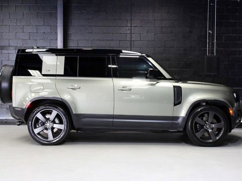 Used 2024 Land Rover Defender 110 SE image 6