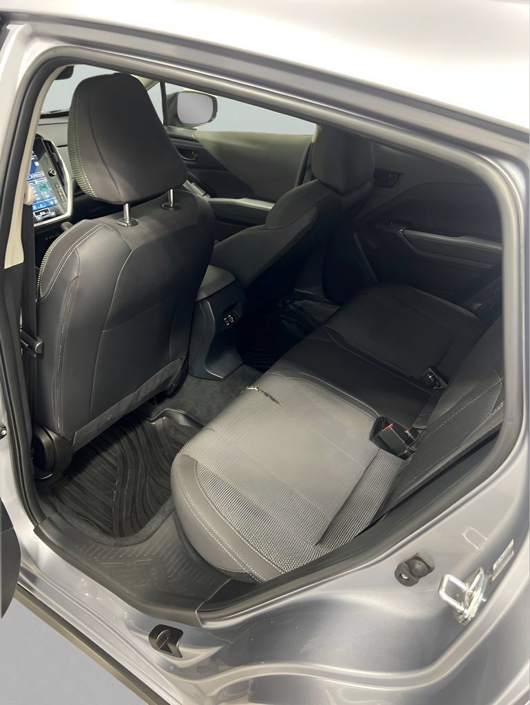 Used 2024 Subaru Crosstrek 2.0i Premium AWD/4WD image 10