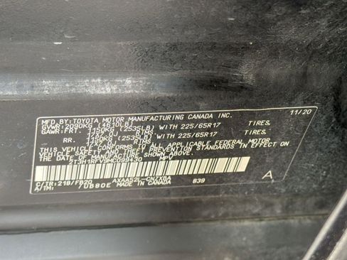 Used 2021 Toyota RAV4 LE FWD image 21