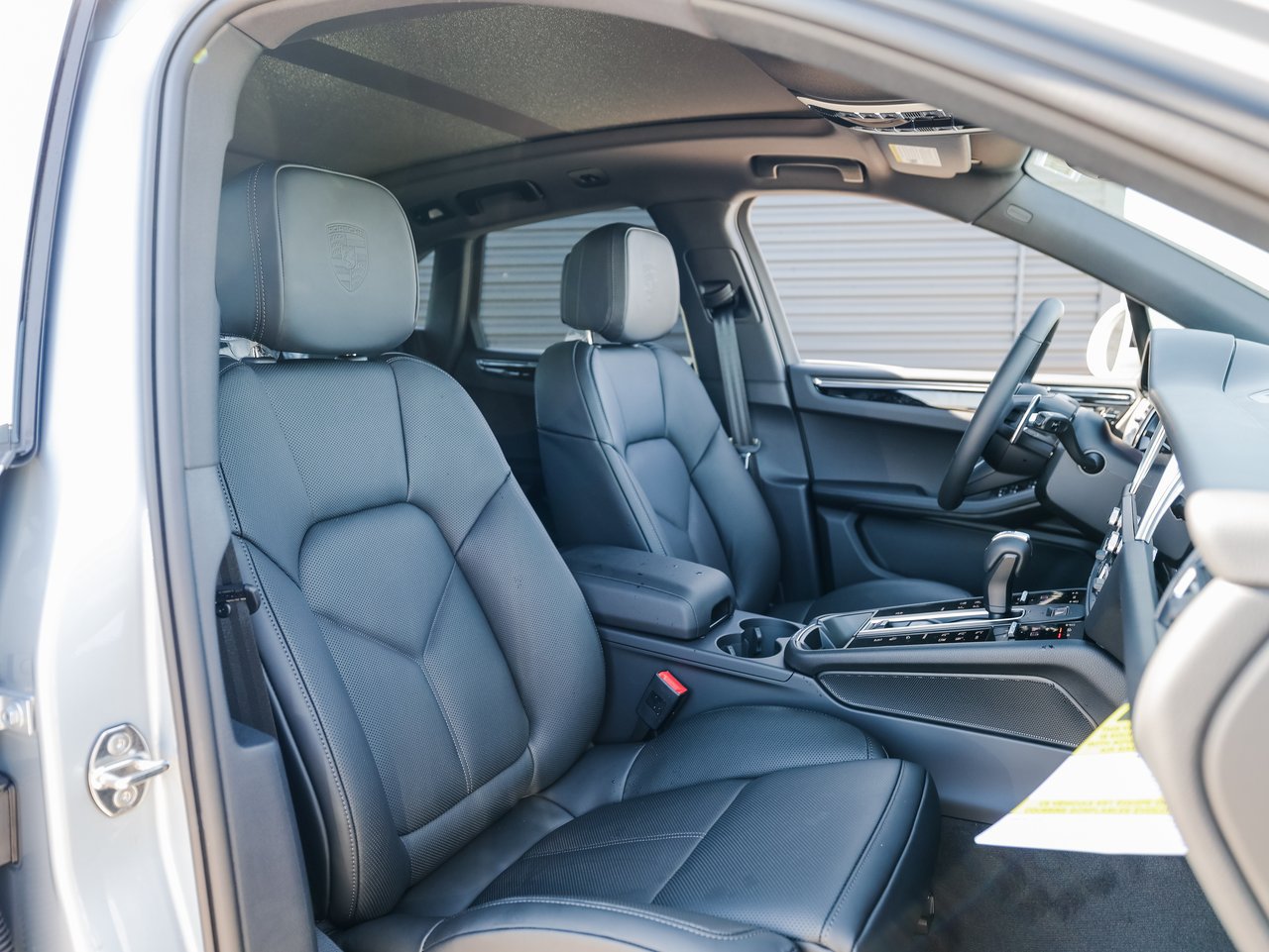 Certified 2026 Porsche Macan AWD/4WD image 28