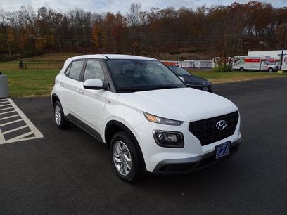 New 2026 Hyundai Venue SE