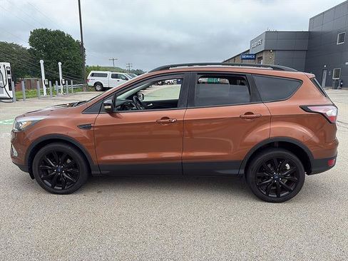 Used 2017 Ford Escape Titanium w/ Canadian Touring Package AWD/4WD image 2
