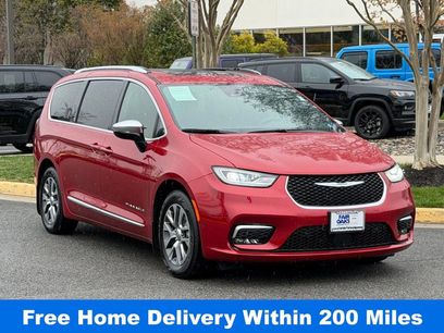 Certified 2025 Chrysler Pacifica Pinnacle