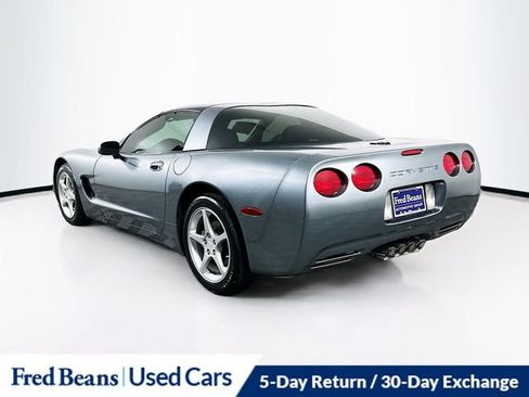 Used 2004 Chevrolet Corvette Coupe w/ Roof Package RWD image 8