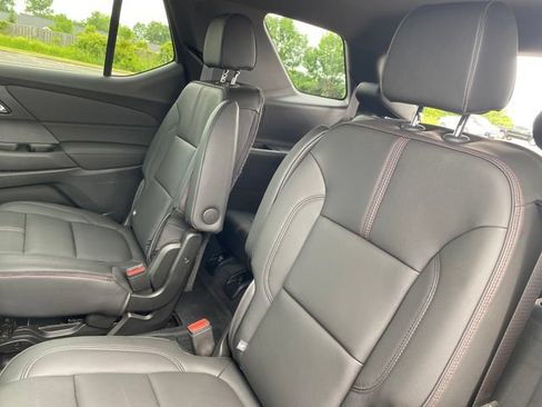 Certified 2023 Chevrolet Traverse RS w/ LPO, Floor Liner Package AWD/4WD image 20